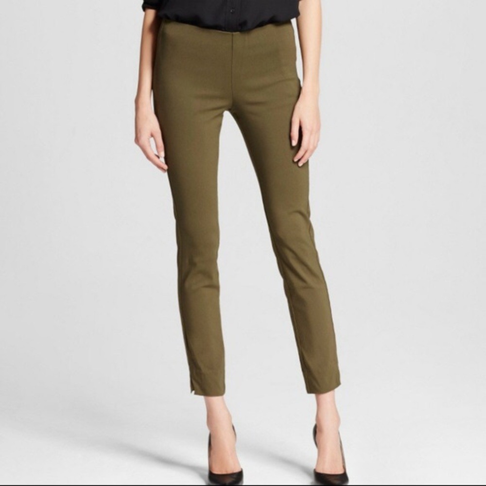 NWT skinny cropped pant olive green super stretchy